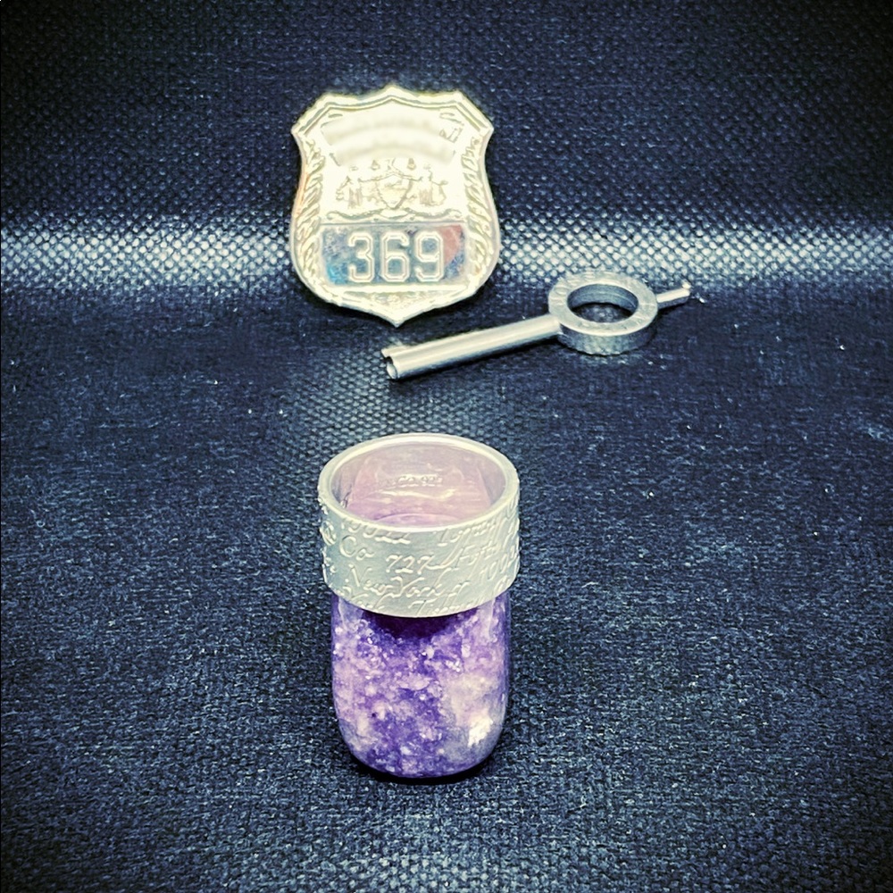 Authentic Tiffany & Co. Ring. Size 7.5